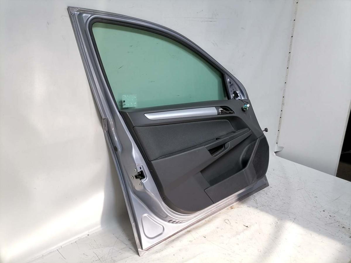 Opel Astra H original T&uuml;r vorn links 4AU Lichtsilber eckiger Stecker BJ06